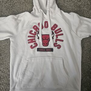 Chicago Bulls White Crewneck Sweater